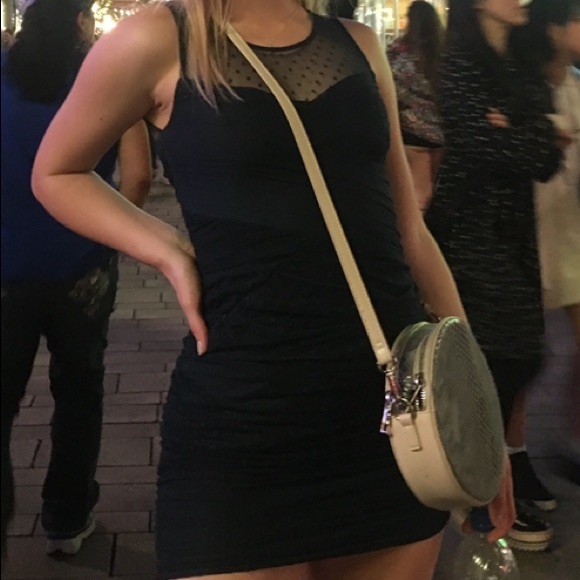 En creme mini dress - Picture 2 of 6